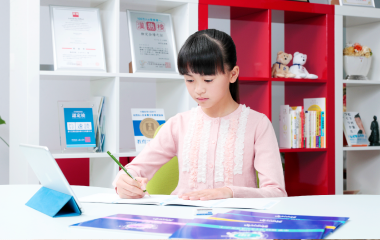 子どもが机に向かうようになりました